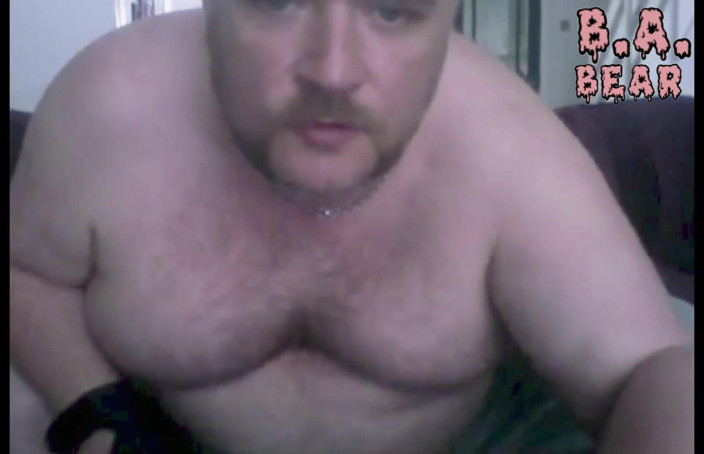 B A Bear: Stepdaddy Wanks in His Black Leather Gloves