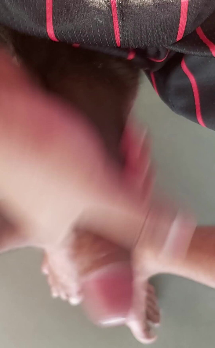 Smoker Master: Stříkání na nohy pro tebe