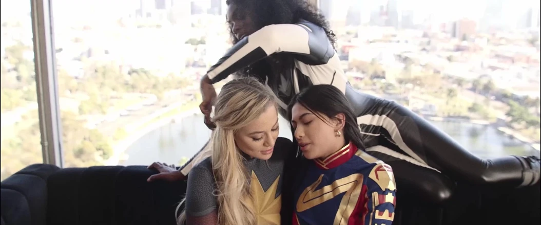 Cosplayground: Superhero Threesome
