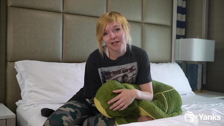 Yanks: Alexa Crush, pakar membonggol bantal