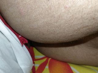 Pinki rockstar: Baise en levrette, éjaculation dans la chatte
