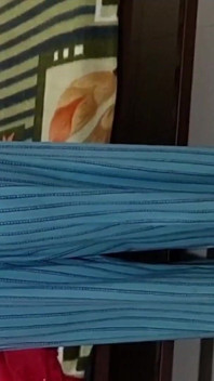 Recém-casada cunhada trocando de roupa na buceta dela.
