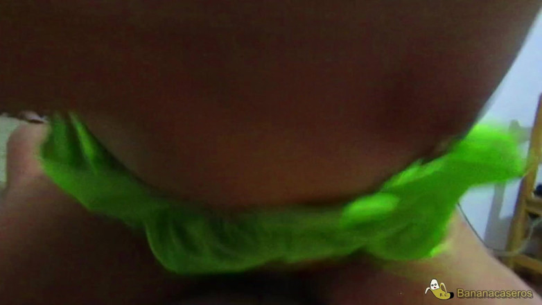 Bananacaseros: Sesso sul tavolo con il mio culo grosso figliastra