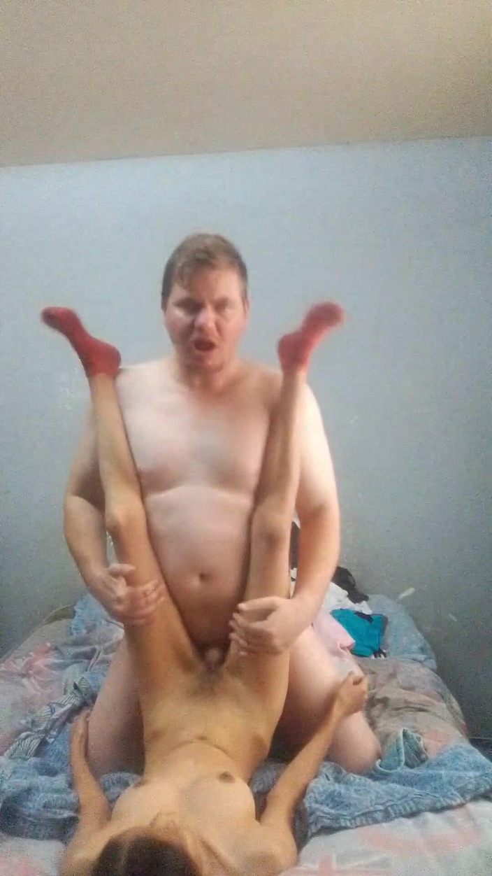 hothouse18xxx: Steg pappa rå knullar petite tonårs styvdotter mycket het video
