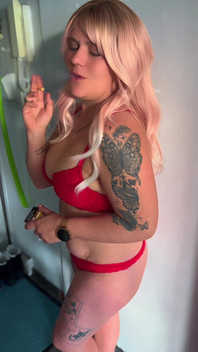 Blonde Smoking Marlboro Red 100s