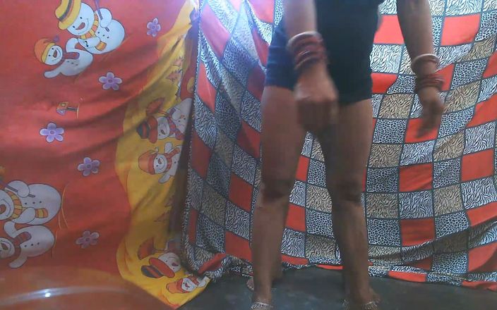 Aakritik346: काली पोशाक में भाभी मेरा लंड चूसती है और मैं उसे चोदता हूं