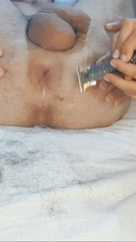 Adoro Radermi Il Mio Uomo, Le Sue Palle E Il Suo Grosso Cazzo.