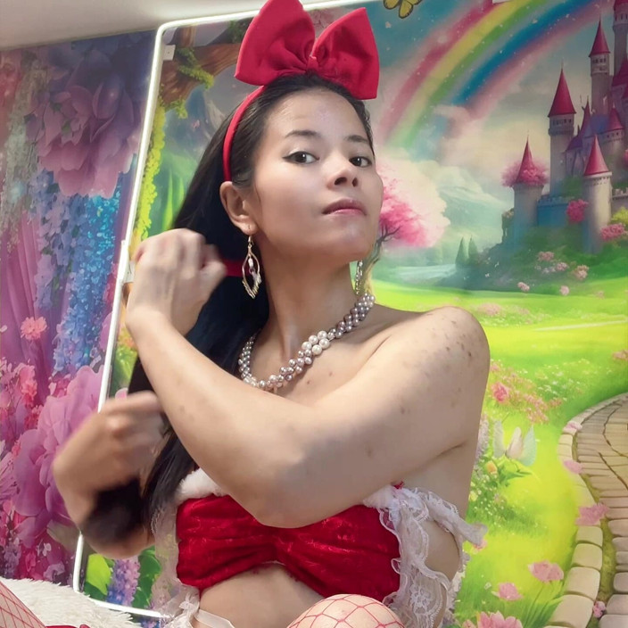 sweethanajapanese: 今日は赤い服を着て、美しい!