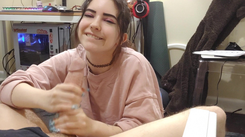 lilredvelvettt: Поклоніння великому члену