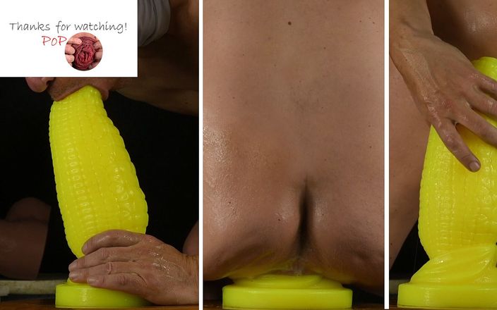 Dildo Prolapse Show: Popoopoop. Corn dildo 3xl - giocattoli di mr Hankey - diametro 11.2 cm - profondo...