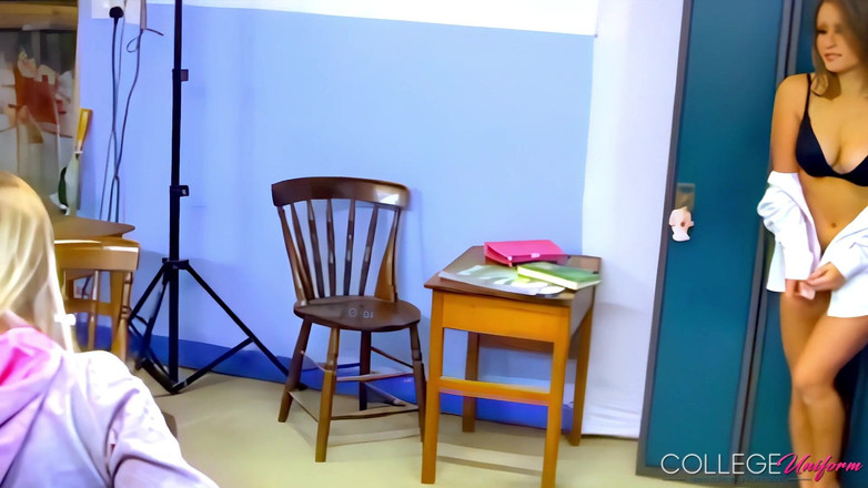 College Uniform: Sesi pemotretan bareng candice collyer, hayley-marie