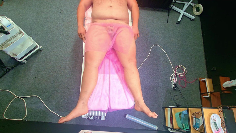 LuTosT: È caduto dal letto massaggio, massaggio a lieto fine per...