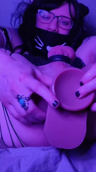Close-up Deep Dildo Fucking and Cumshot