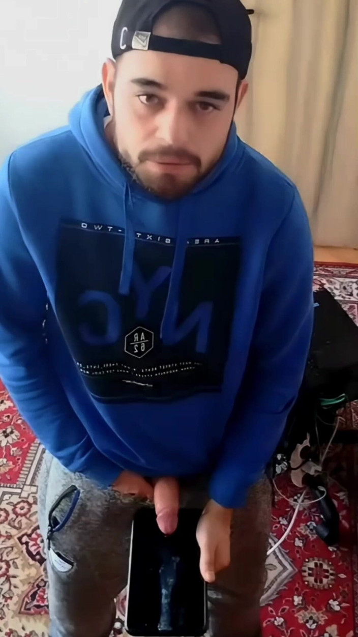 jerkofflover: Cumshot in My Room on a Tablet.