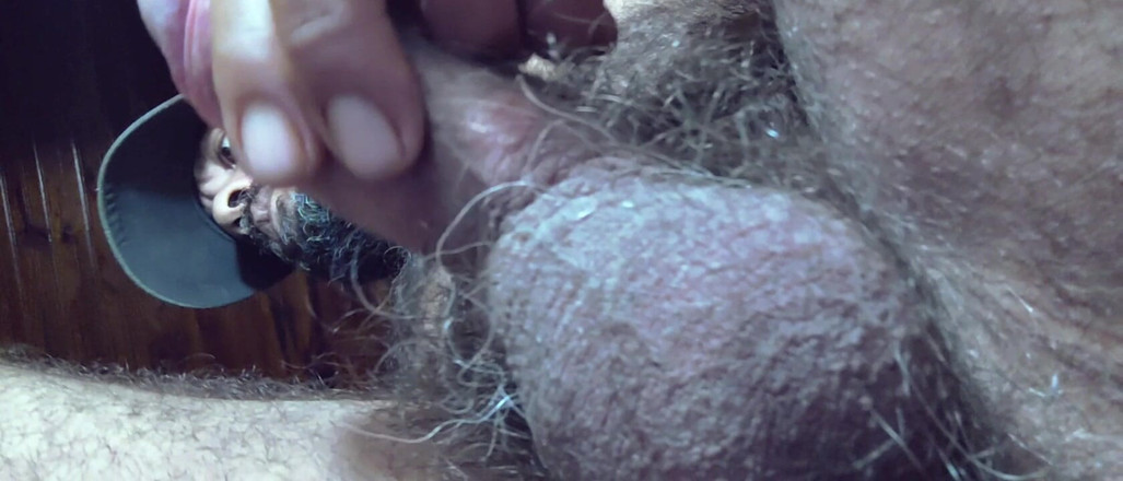 Stink HairyMale: Fumando e mostrando i miei piedi