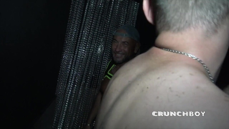 The official French bareback channel: Young straight fucked raw by Dylan in gloryholes