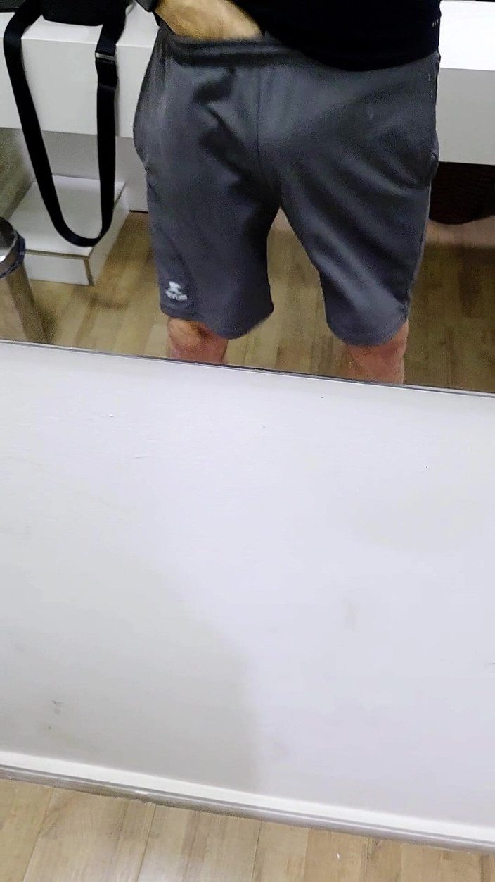 BBIG: Findom Alpha w zlewie dentystycznym