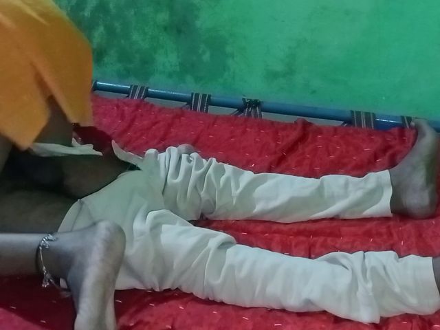Pooja Bhabhi Trending Viral Sex with His Husband at Night (Gujarati couple)