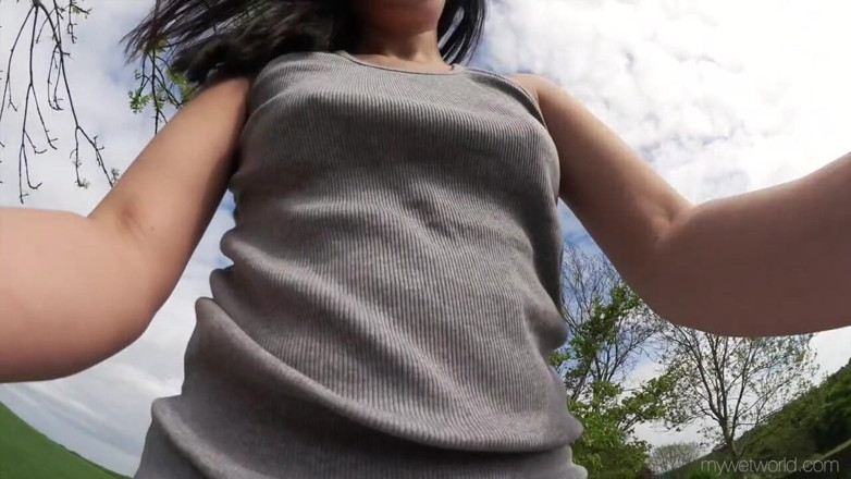Faye Taylor: Flashing my white leggings and pissing