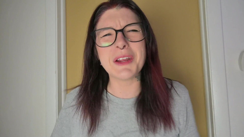 Missellie8: Horny Prison