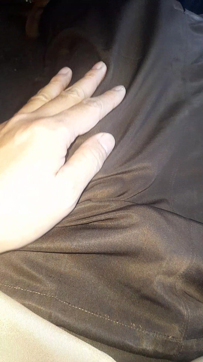 Naomisinka: Travestito si masturba indossando una donna lucido con l'uniforme scolastica...