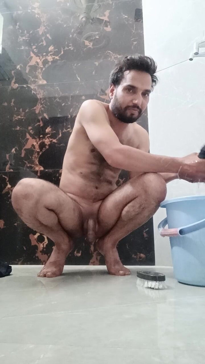 Rajasthani-old-lover: Indischer desi-mann im badezimmer