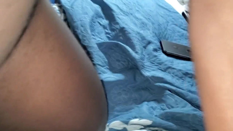 Sharinga: 在家捡顽皮女孩