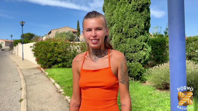 Porno Baguette: Mélanie，美丽的金发女郎，想要被狠操