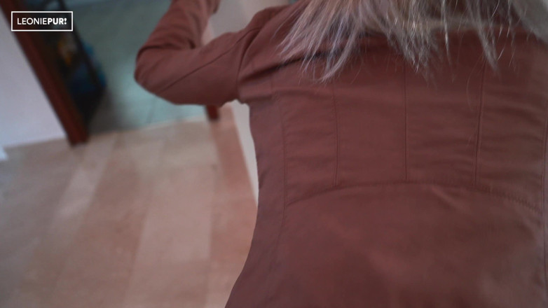 Leonie-Pur: Wow! Două orgasme intense pentru mine înainte ca sperma ta să...