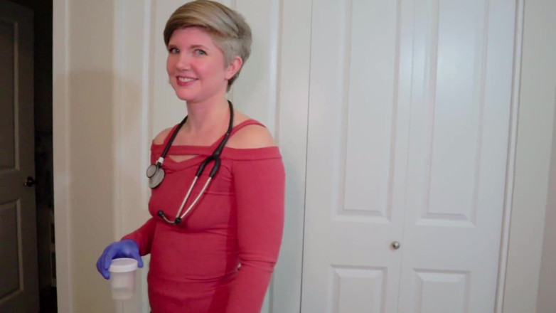 Housewife Ginger: Devo raccogliere un campione di sperma - casalinga ginger ha la...