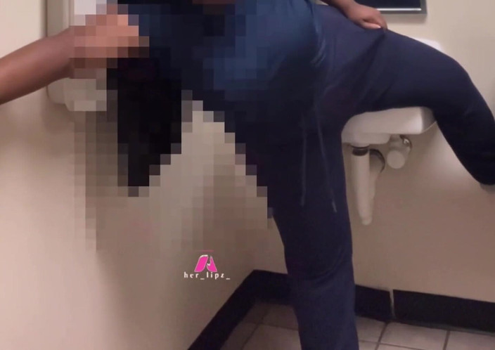 Anye Meshell: Ahhh... Привид біля дверей!