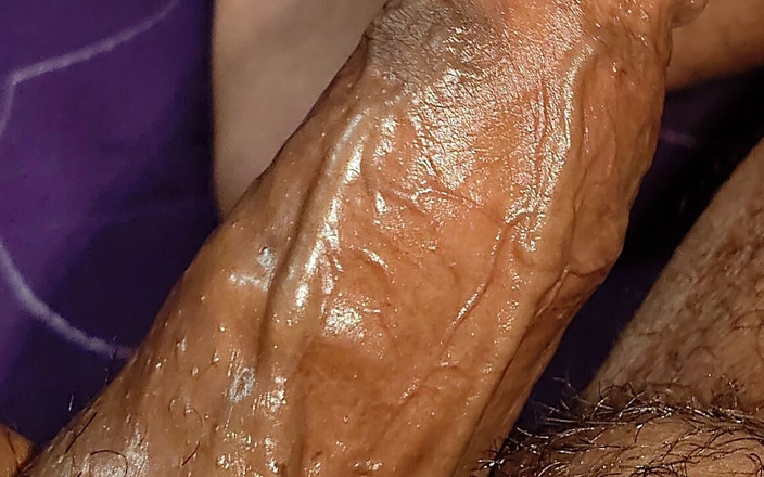 Jastin: 자지 사정을 _hard 소녀들을 바라보며 자위하는 대학 십대