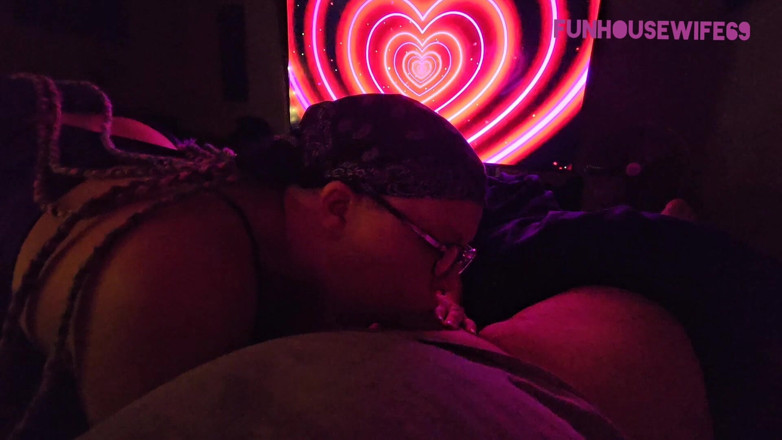 Funhousewife69: Giving Head and Jerking Him off Till He Cumms in...
