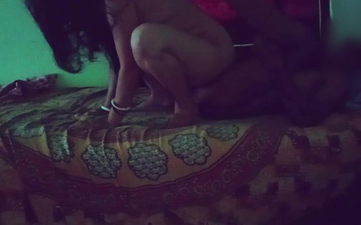 Housewife 69: 浮気Desiインドの妻性と彼女の元と録画ビデオ