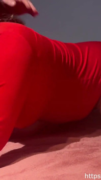 Người chồng cuckold của tôi thích xem tôi bị một con bò đực đụ !!