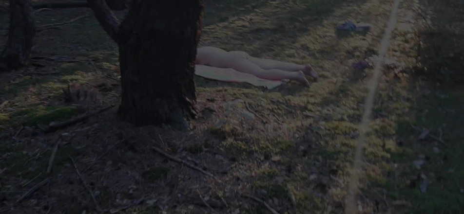 Vik_All: Sesso inaspettato nel parco con una MILF sconosciuta