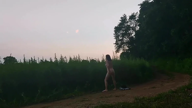 MissPopa: Touching Pussy Next to the Road. That Was Risky