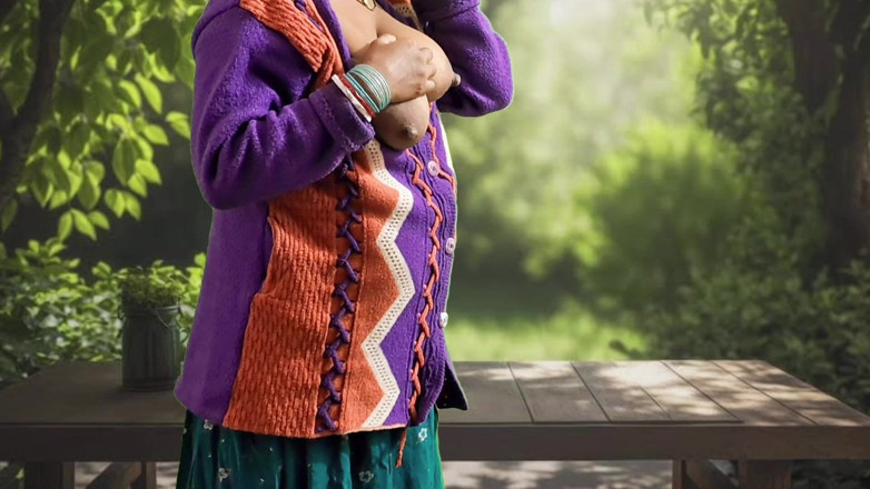 Trilokinath: Outdoor-in sexy dame