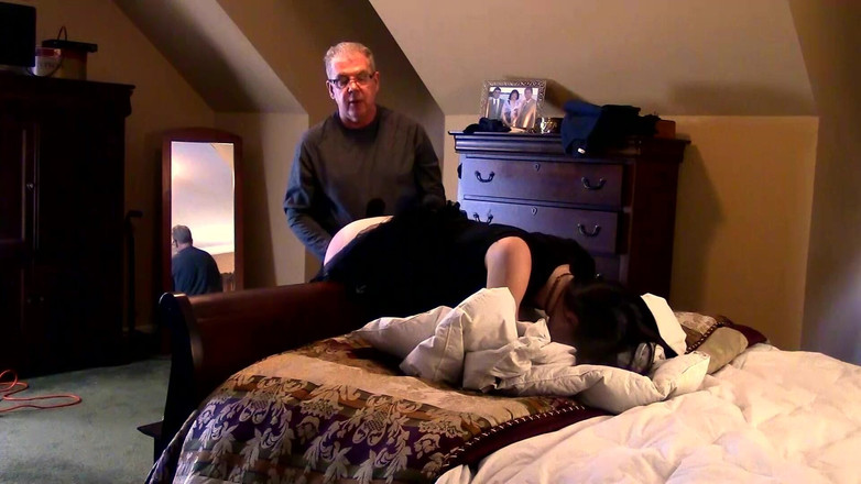 Punished Brats Spanking: Serenity dostane strapon