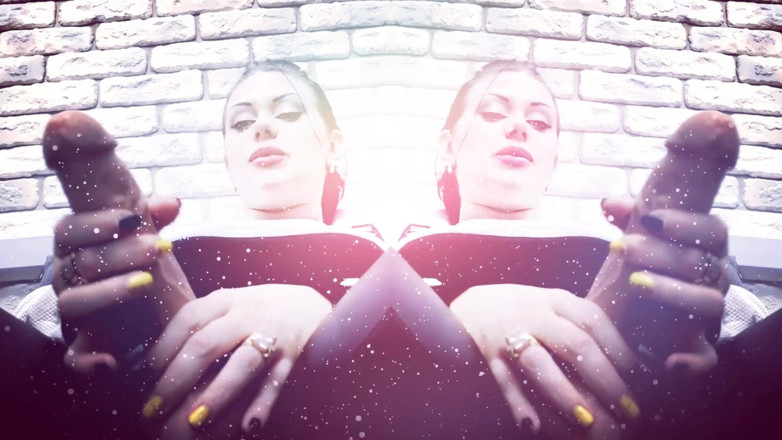 Goddess Misha Goldy: Con cặc của tôi lớn hơn con cu của bạn! Đụ...