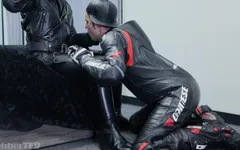 The Leather pov(देखने का बिंदु)
