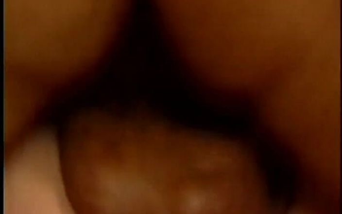 3 Bangers: Redhaired Beauty Chloe dostarcza tajnych danych swoich pracodawców