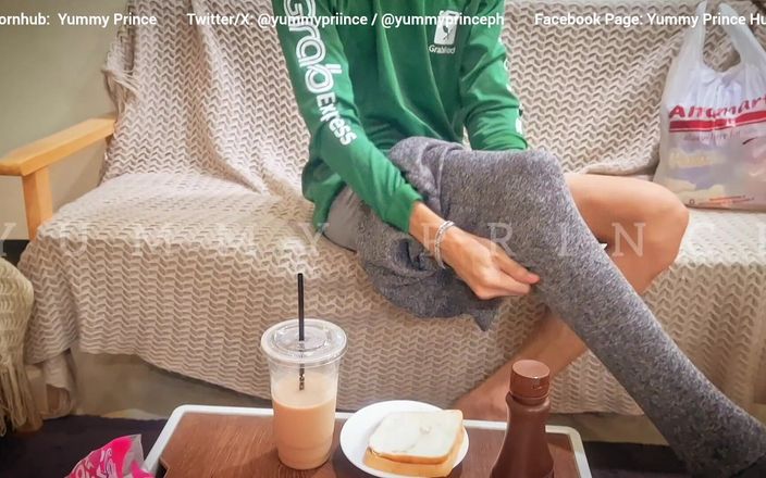 Yummy Prince: Binatang grab food rider nag salsal da Pinutukan Ng Tamod...