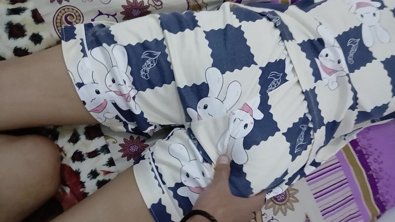 Amazingbeautycum: भाभी की मालिश