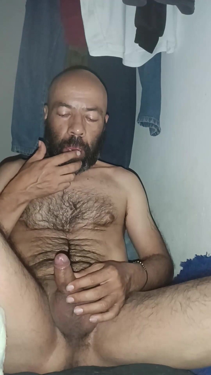 Jhonbahh: Agitated but I Masturbate