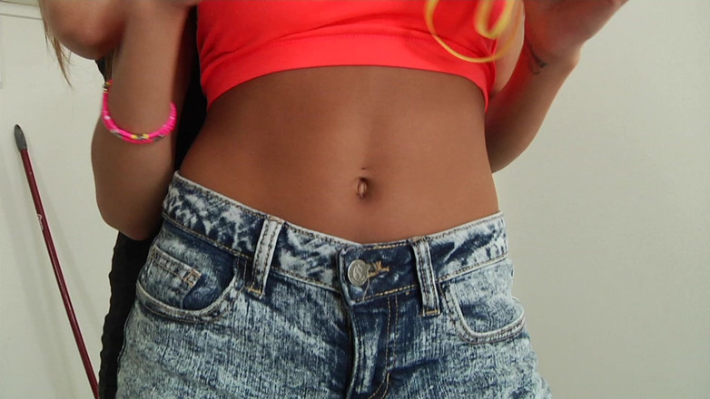 Le Wood: Chloe Amour opalona, egzotyczny wykonawca