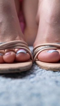 Giantess Feet Are in Tiny City! Will the Tiny Disappear?