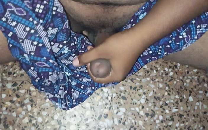 Sweet Indian cock: भारतीय पत्नी घर में चूत के बालों को चोदती है