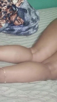 Masaje a mi hermanastra se pone caliente