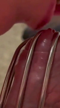 Video di prova di castità su cazzo